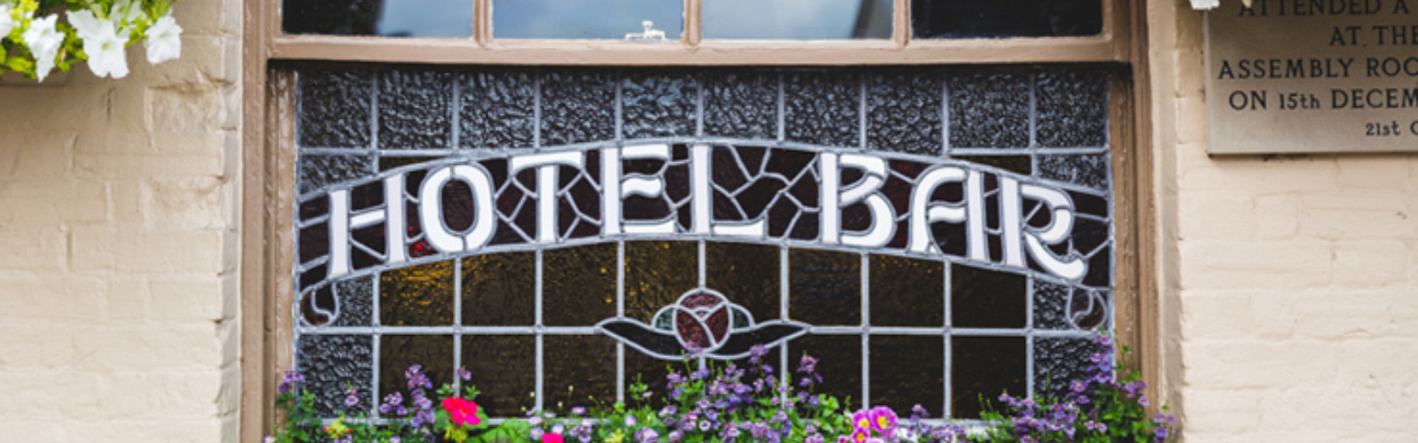 BB bar window 738