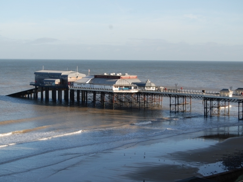Cromer pier 900x602